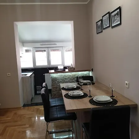 아파트 Stojanovic *