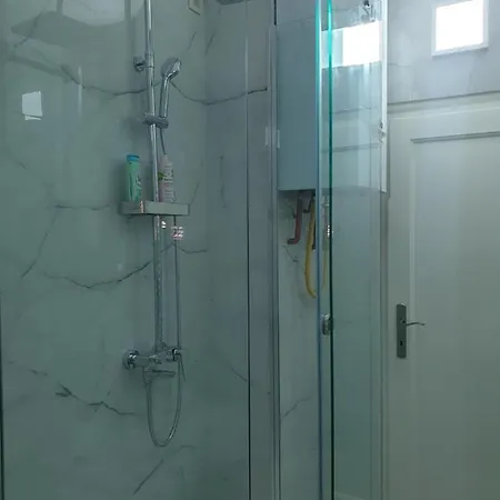 아파트 Stojanovic 아란젤로바츠