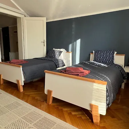 아파트 Stojanovic 아란젤로바츠