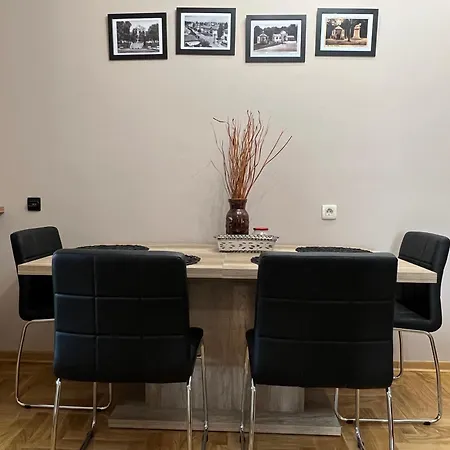 아파트 Stojanovic *